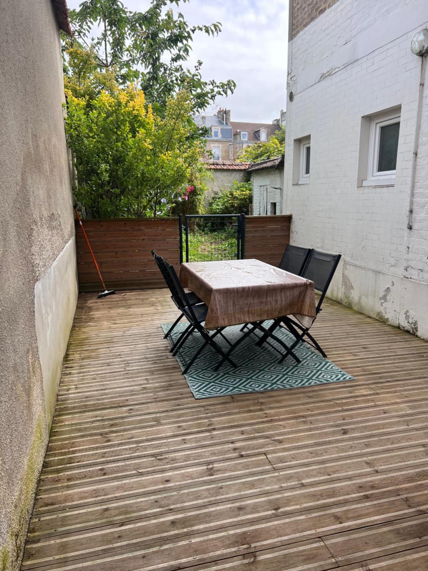 Appartement Hyper Centre Reims Le Gite Du Sorcier Exterior photo